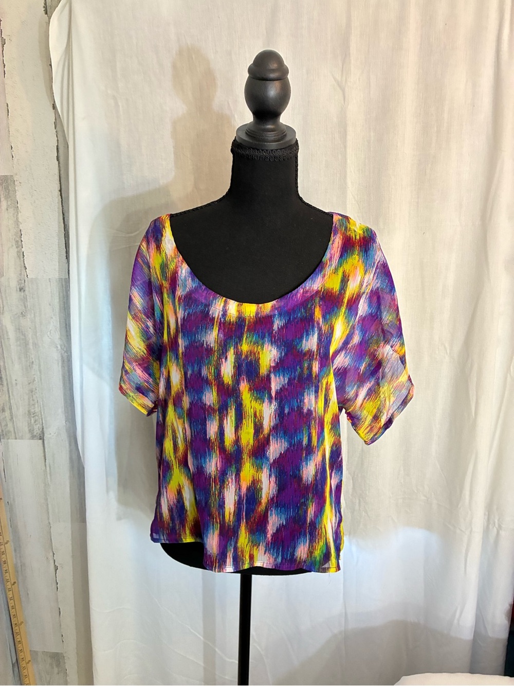 Wrangler Purple Multi-Color Scoop Neck Short Sleeve sheer top Sz M